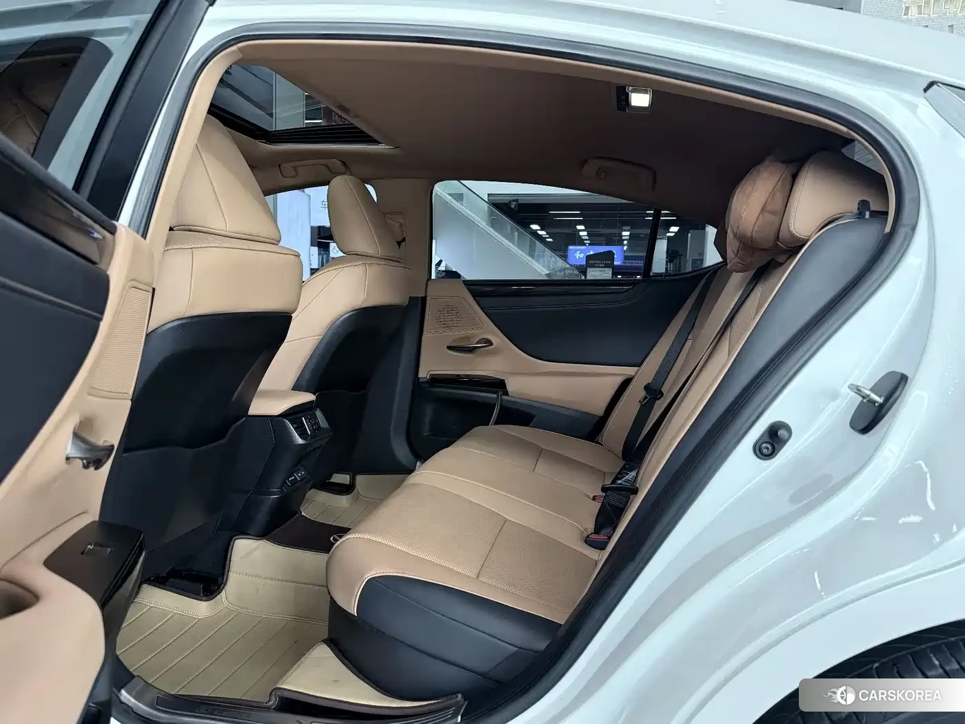 Lexus ES id 4576556 из Китая 18