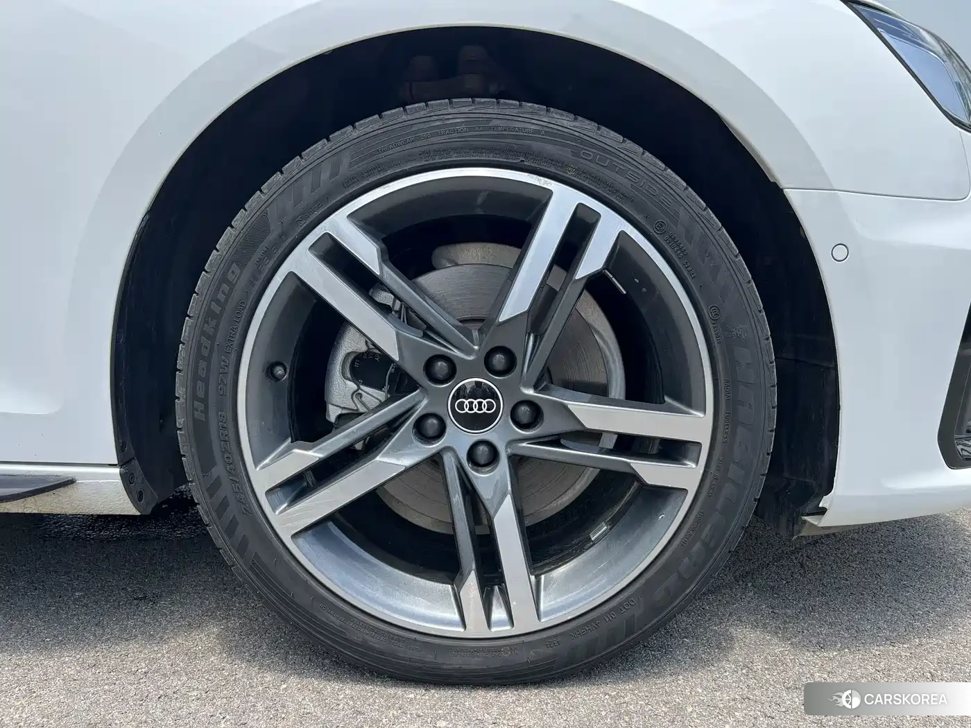 Audi A4L id 4649245 из Китая 10