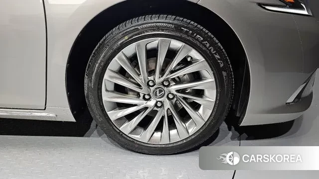 Lexus ES300h 7th generation id 3731174 из Кореи 15