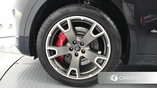 Maserati Levante id 4464632 из Кореи 15