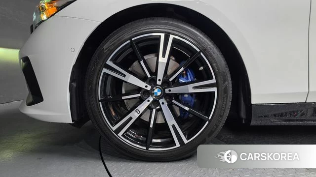 BMW 5 Series (G60) id 4757383 из Кореи 27