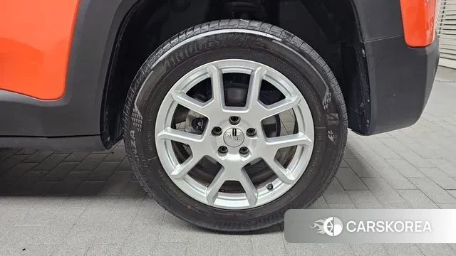 Jeep Renegade id 3197731 из Кореи 15