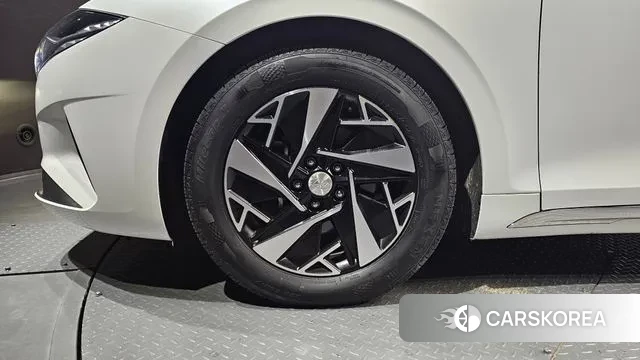 Hyundai The New Grandeur IG Hybrid id 3176132 из Кореи 15