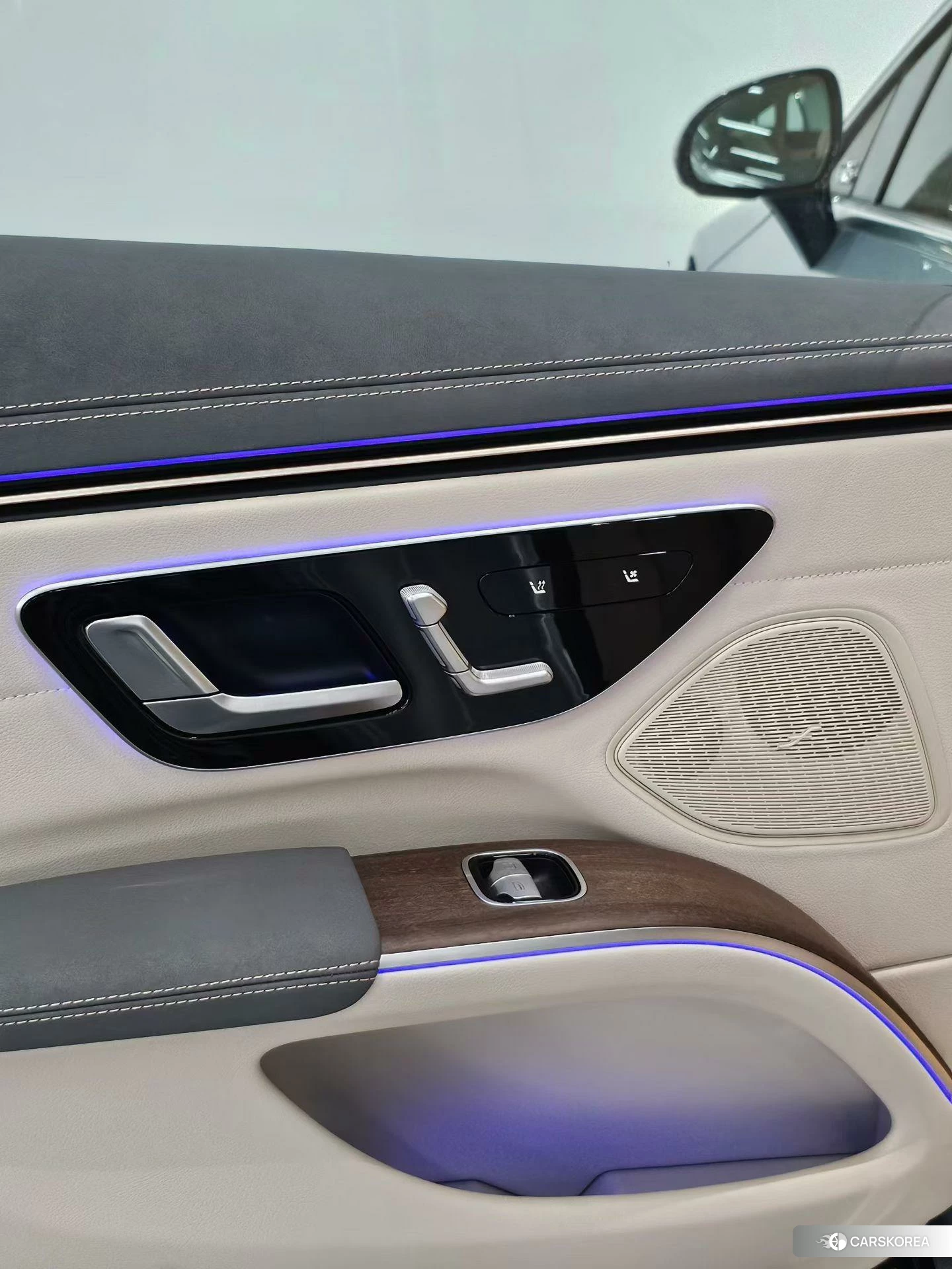 Mercedes-Benz EQS 2023 Серебристо-серый из Китая, фото 5