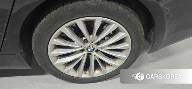 BMW 5 Series (G30) id 4508158 из Кореи 13