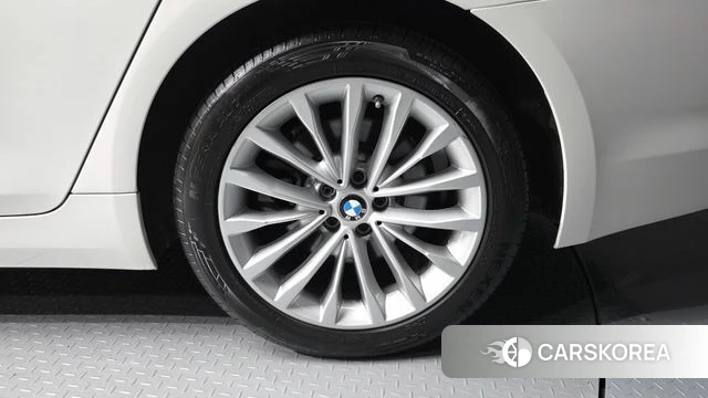 BMW 5 Series (G30) id 4937235 из Кореи 26