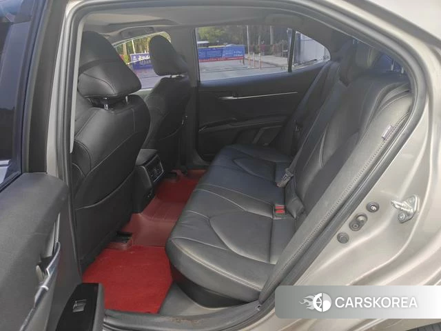 Toyota Camry 2021 Серебристо-серый из Китая, фото 5