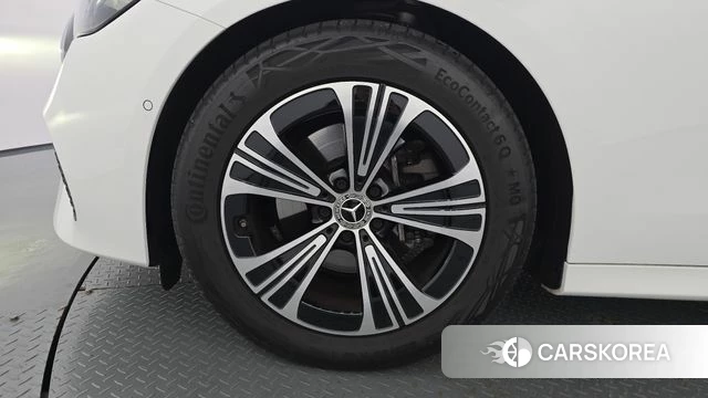 Mercedes-Benz E-Class W214 id 4897709 из Кореи 26