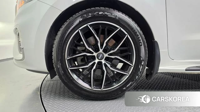 Kia The New Carnival id 4918919 из Кореи 26