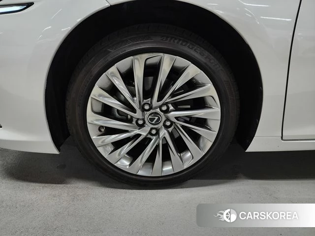 Lexus ES300h 7th generation id 4725171 из Кореи 15