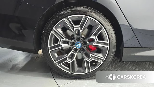 BMW 5 Series (G60) id 4686727 из Кореи 26