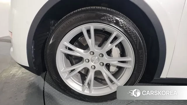 Tesla Model Y id 3581573 из Кореи 15