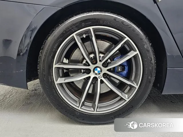 BMW 5 Series (G30) id 3479293 из Кореи 15