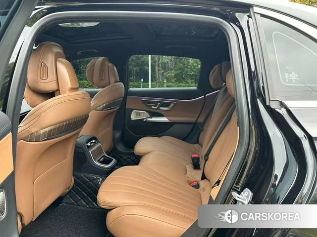 Mercedes-Benz E-class 2024 Черный из Китая, фото 5