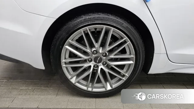 Genesis G70 id 3692576 из Кореи 15