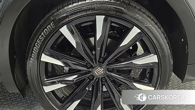 Toyota Crown Crossover id 3914806 из Кореи 13