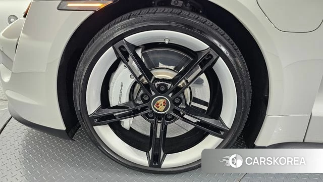 Porsche Taycan id 4507591 из Кореи 34