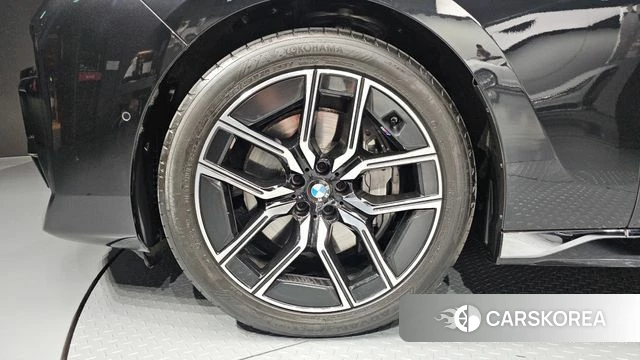 BMW 7 Series (G70) id 4462642 из Кореи 32