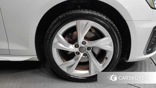 Audi A4 (B9) id 3138582 из Кореи 15