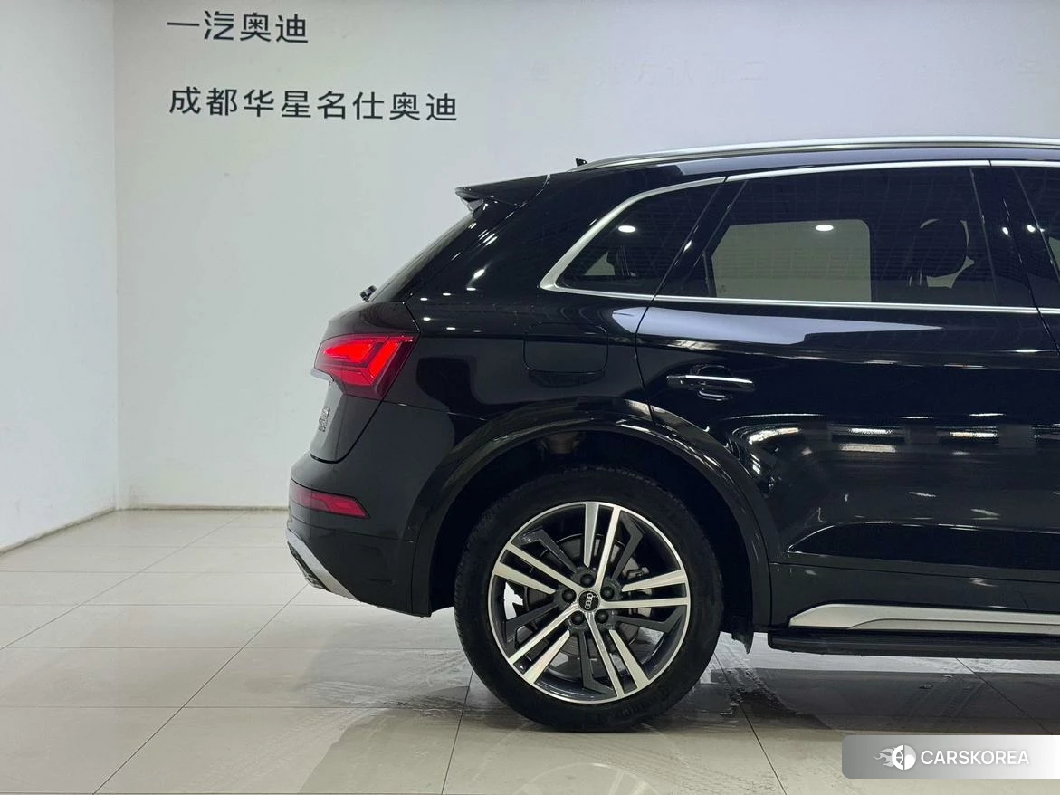 Audi Q5L id 4479423 из Китая 11
