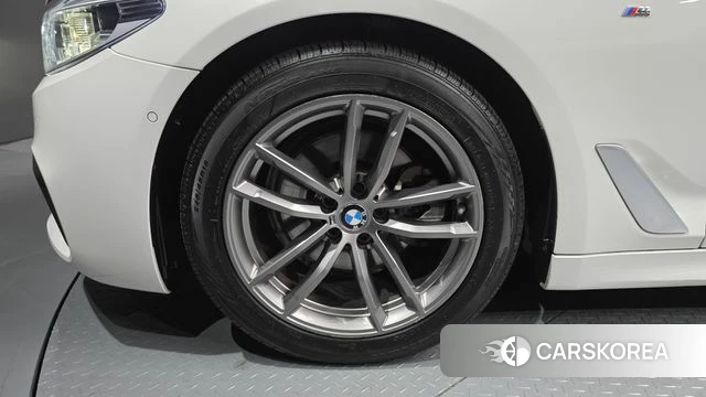 BMW 5 Series (G30) id 4196757 из Кореи 15