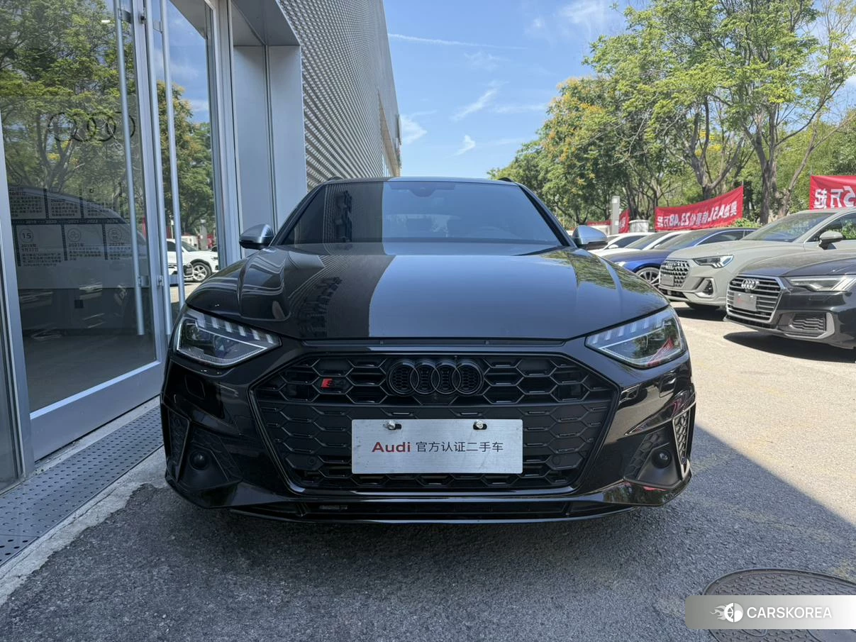 Audi S4 2023 Черный из Китая, фото 5