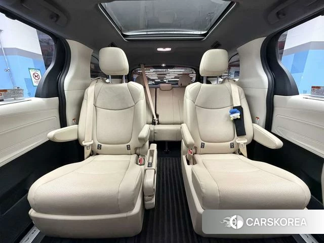 Toyota Grevia id 4190407 из Китая 7