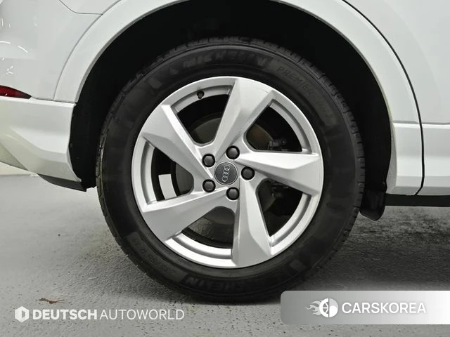 Audi Q3 (F3) 2020 Белый из Кореи, фото 5