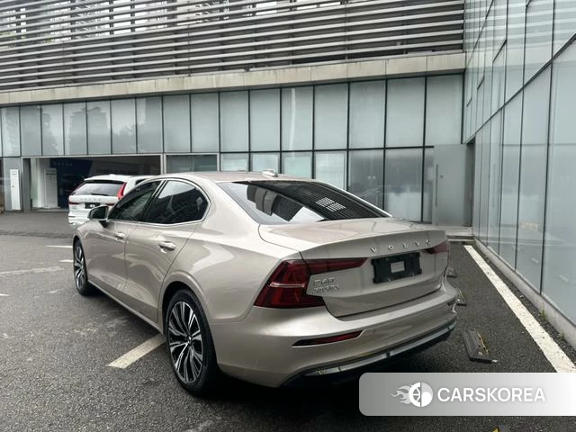 Volvo S60 id 3908622 из Китая 18