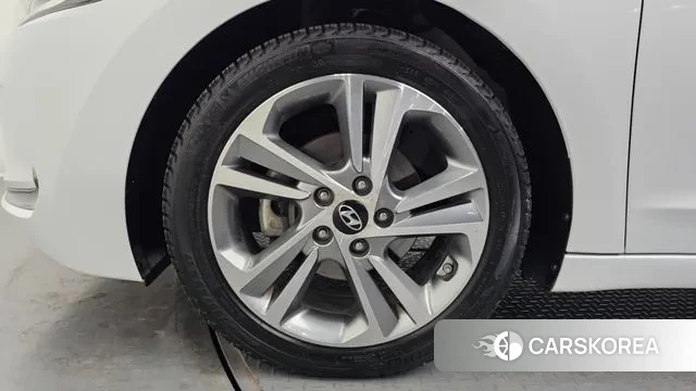 Hyundai Avante AD id 3568642 из Кореи 15