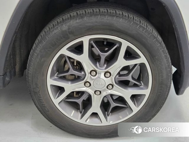 Jeep Grand Cherokee id 4524992 из Кореи 15