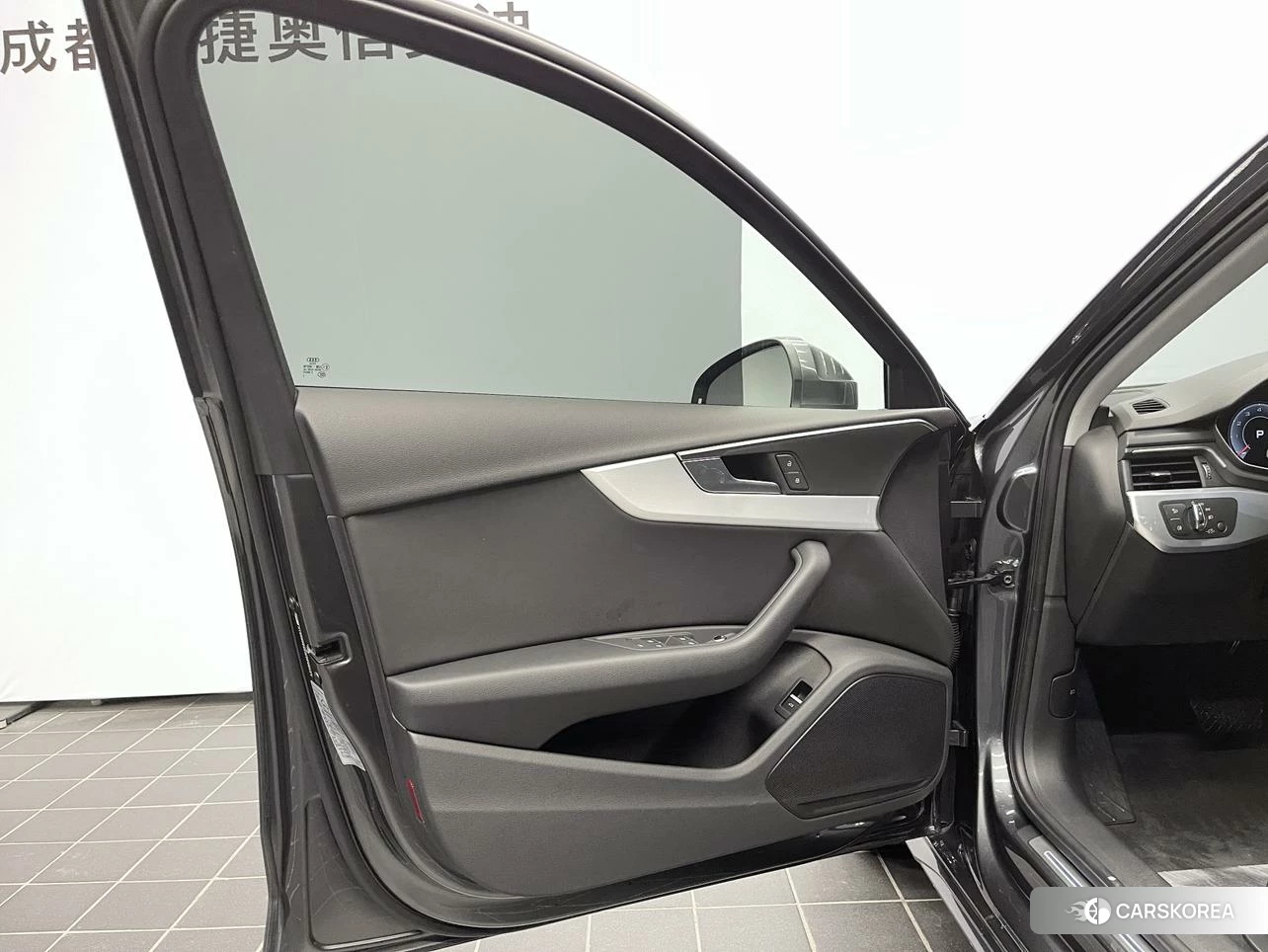 Audi A4L id 4413551 из Китая 15