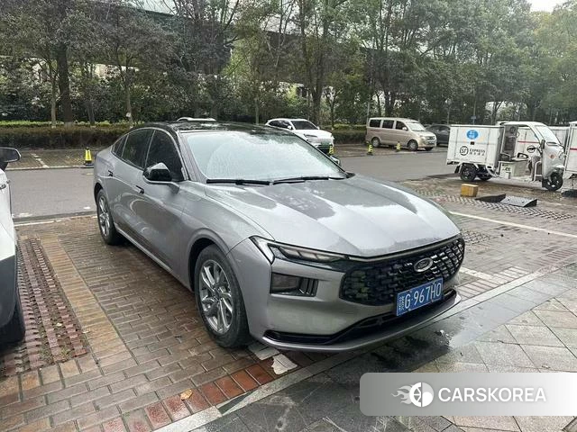 Ford Mondeo 2024 Серебристо-серый из Китая, фото 5
