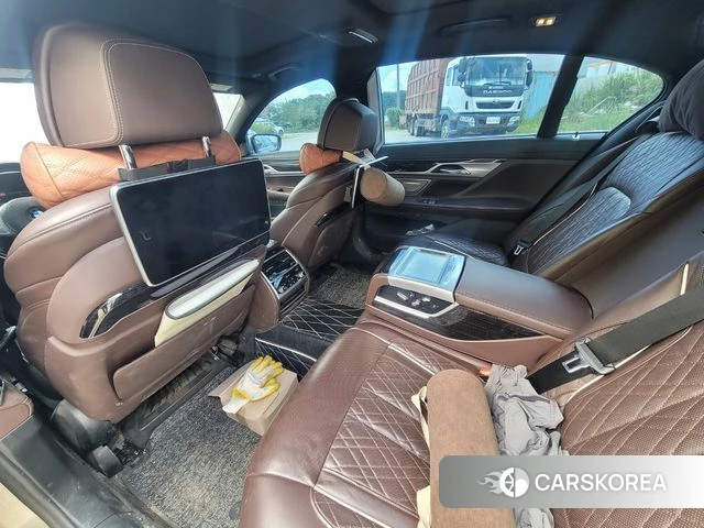 BMW 7 Series (G11) 2020 Серебристо-серый из Кореи, фото 5