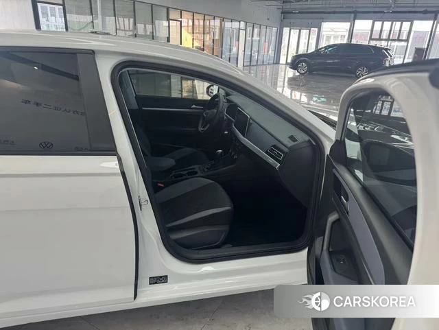 Volkswagen Lavida 2024 Белый из Китая, фото 5