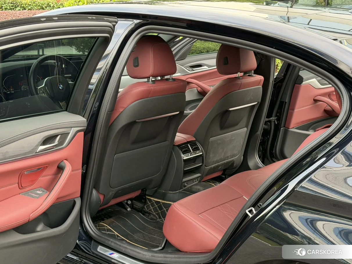 BMW 5 series 2023 Черный из Китая, фото 5