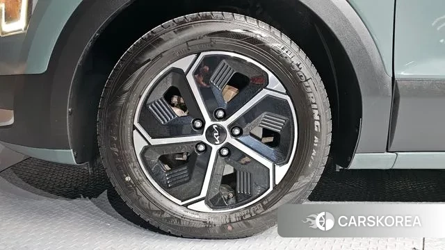 Kia Di Ol Nu Niro id 3685524 из Кореи 15