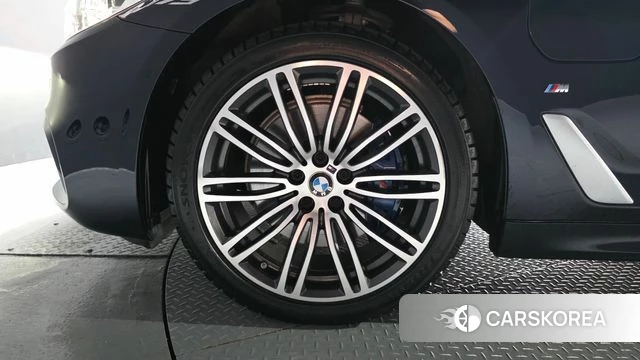 BMW 5 Series (G30) id 4396820 из Кореи 36