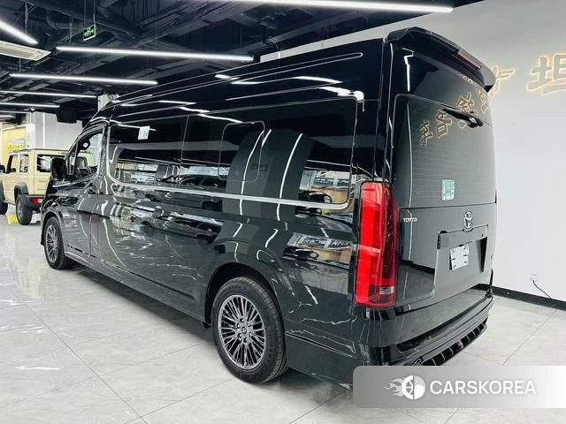 Toyota Hiace 2024 Черный из Китая, фото 5