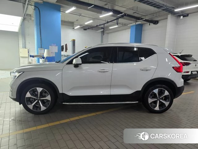 Volvo XC40 2022 Белый из Кореи, фото 5