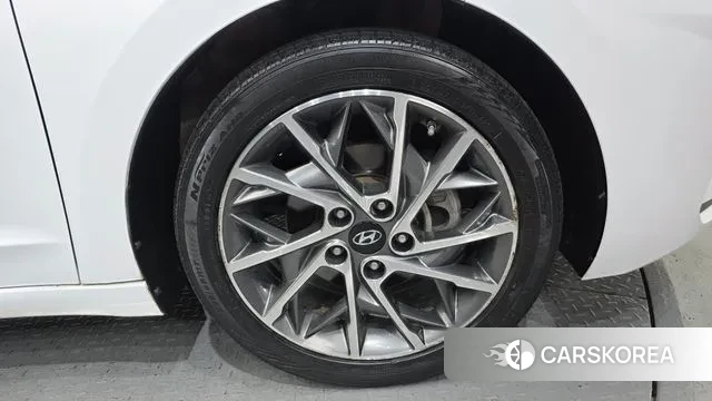 Hyundai The New Avante AD id 3622238 из Кореи 15