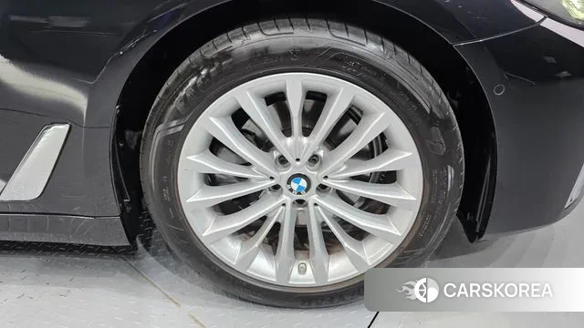 BMW 5 Series (G30) id 3016374 из Кореи 15