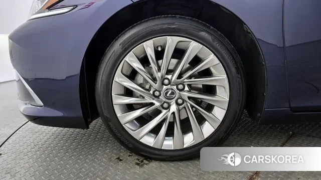 Lexus ES300h 7th generation id 3612554 из Кореи 15