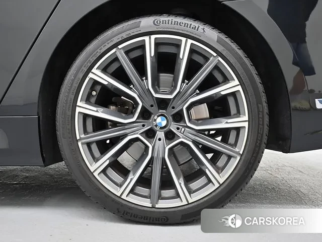 BMW 7 Series (G11) id 3017439 из Кореи 15