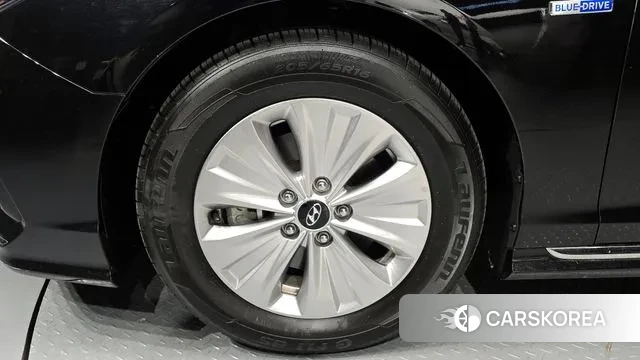 Hyundai Sonata New Rise Hybrid id 3672883 из Кореи 15