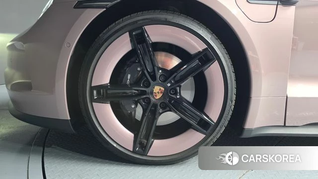 Porsche Taycan id 4427325 из Кореи 35