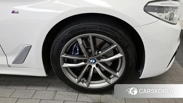 BMW 5 Series (G30) id 2986906 из Кореи 15