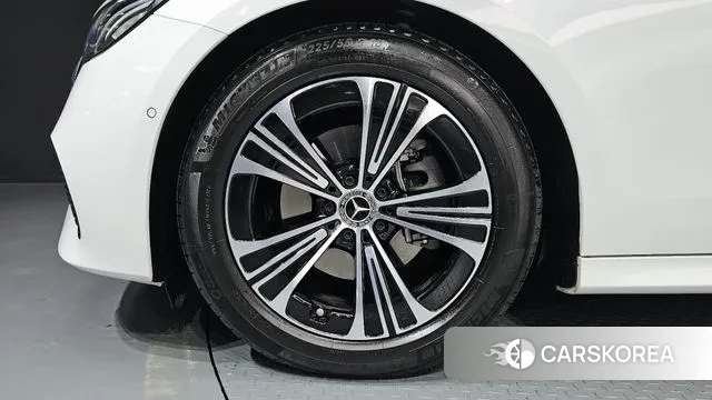 Mercedes-Benz E-Class W214 id 3549579 из Кореи 15