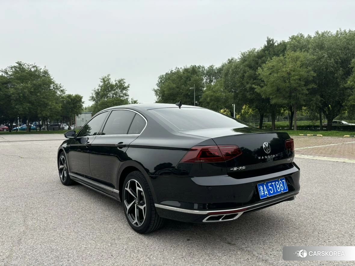 Volkswagen Magotan 2022 Черный из Китая, фото 5