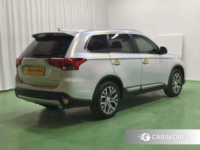 Mitsubishi  Outlander id 4210171 из Китая 15